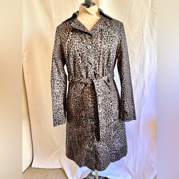 Kirina Zabet X Target Lipstick Leopard Trench Coat - Picture 2 of 14